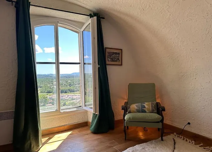 Jolie Maison Atypique * Vezenobres